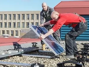 Pure Energie plaatst met SDE+subsidie 845 zonnepanelen bij ziekenhuis Harderwijk