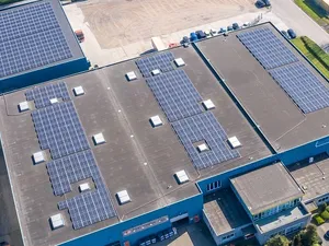 1.070 zonnepanelen voor Stoel Transport in Kampen