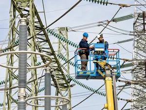 Netbeheerders en aannemers werven 5.000 extra technici via Opschalingsplan