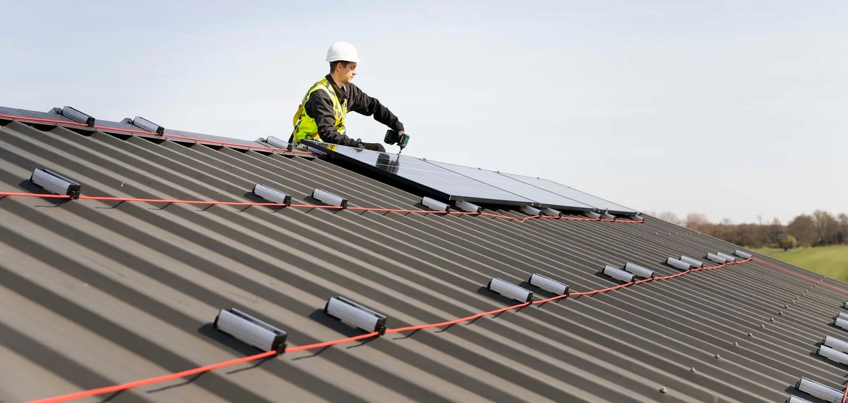 LUNA SEAGILLES DE RAIS配布NUCLEAR FUSION Solar & Storage Magazine - Sunbeam presenteert nieuw