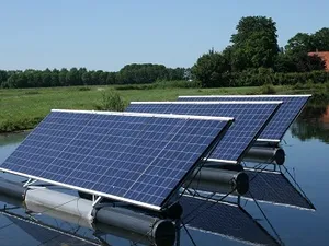 ECN, Tempress en Sunfloat tonen zonnepaneel op het water met dubbelzijdige functie