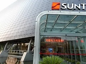 Shunfeng wint bod om Suntech Wuxi te kopen