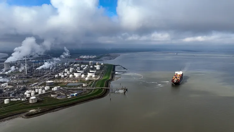 © Hugo Kurk | Dreamstime.com