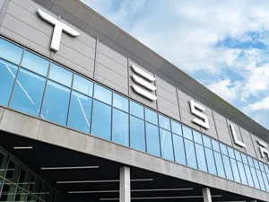 Tesla ziet verkoop batterijen naar recordhoogte stijgen