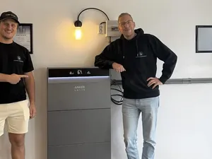 ThuisbatterijNederland.nl opent eerste showroom voor thuisbatterijen