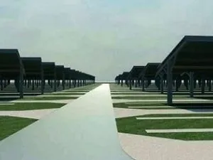 Eerste palen de grond in voor zonnecarport TT Assen met 21.000 zonnepanelen