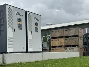 Tulpenkweker Niels Kreuk neemt batterij van 628 kilowattuur in gebruik