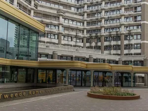 Oproep voor standaardberekening terugleverkosten zonnepanelen