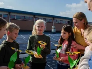 Project in beeld | 100e school in Utrecht met zonnepanelen, pv voor Winkelcentrum Colmschate