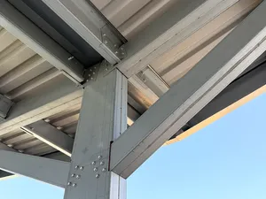 Van der Valk Solar Systems presenteert nieuwe zonnecarport ValkTop