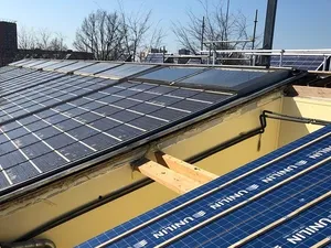 Van Venrooy vervangt zonnepanelen en zonneboilers in Nieuwland Amersfoort
