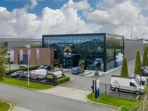 VDH Solar breidt assortiment uit en bundelt techniek, software en energiemanagement