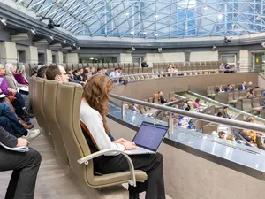 Recordaantal klachten over Mijn VerbouwPremie leidt tot kritiek Vlaams Parlement