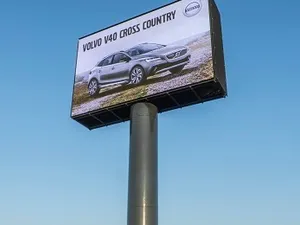 Reclamemast met led-schermen voor Volvo Cars Nederland