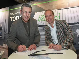 Watts In Store bouwt semipubliek laadplein met batterij van 635 kilowattuur