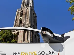 Kees Koolen investeert met Koolen Industries in We Drive Solar