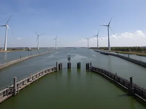Onenigheid Zeeuwind en Deltawind met Sunrock over drijvend zonnepark bij Deltawerken