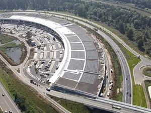 Nieuw Winkelpark Malinas in Mechelen met 6.200 zonnepanelen op het dak open