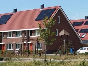CBS: Nederland installeerde afgelopen jaar 3.299 megawattpiek zonnepanelen