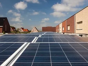 Nederlander wil vaker zonnepanelen als buren die ook hebben