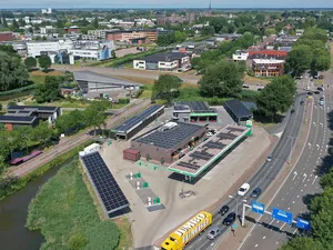 Redactie zoekt de mooiste foto’s van batterijen en zonnepanelen voor Solar & Storage Magazine Marktgids 2027