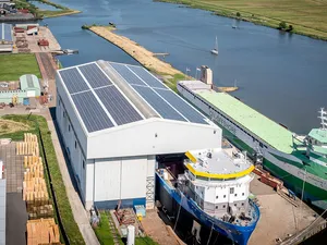 Einde subsidie jaagt zakelijke zonnepanelen vroegtijdig van het dak
