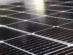 ‘SDE++ staat hergebruik van zonnepaneelonderdelen in de weg’