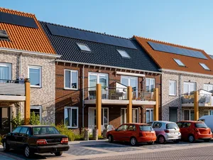 Helft Nederlanders zonder zonnepanelen wil zonnepanelen installeren, geld belangrijkste motivatie