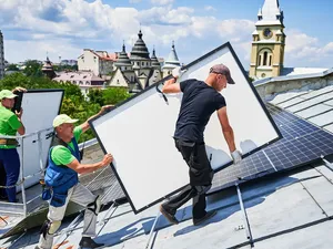 Bijna 3 keer zo veel hernieuwbare energie in 2030, wachtrij op stroomnet groeit