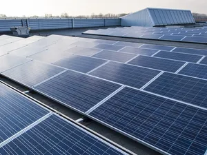 Genk investeert 1 miljoen euro voor 2.100 zonnepanelen op stadsgebouwen