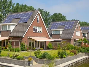 GroenLinks-PvdA wil wachten met afbouw salderingsregeling zonnepanelen