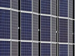 Zon op Zaan op stoom: komende 2 jaar 700.000 zonnepanelen op bedrijfsdaken erbij