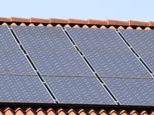 Woningbelang gaat meer huurders benaderen voor plaatsen van zonnepanelen
