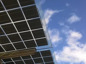 ‘Opbrengst zonnepanelen 2017 stevent af op jaarrecord’