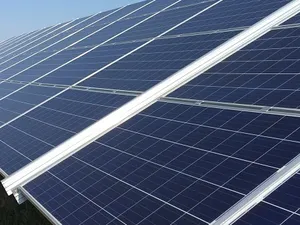 Sunvest krijgt omgevingsvergunning voor zonnepark 200.000 zonnepanelen