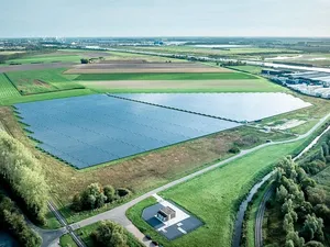 Vijfde zonneweide voor Terneuzen, Vattenfall opent Zonnepark Sas van Gent met 34.500 zonnepanelen