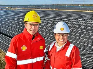 Shell rondt bouw zonnepark Moerdijk af