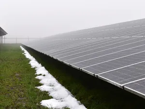 Zonnepark Vossenberg klaar, 12 megawattpiek zonnepanelen voor Laarbeek